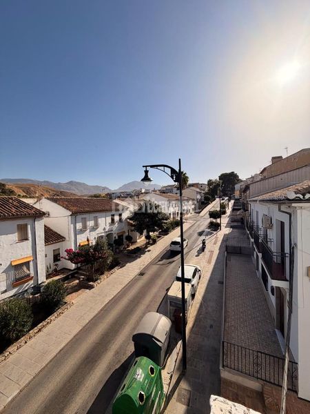 Foto b0221f22-6086-4cfc-a65e-d1df0ce636f8. Casa aparellada a Zona de la Vega Antequera