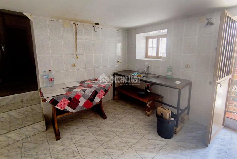 Foto d7acd508-3255-4b86-8d4f-76f553336b0a. Casa a Humilladero