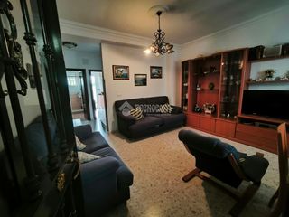 Rent Towny house in Trigueros. Casa en alquiler en trigueros