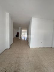 Miete Geschäftsraum in Trigueros. Tienda en alquiler en trigueros