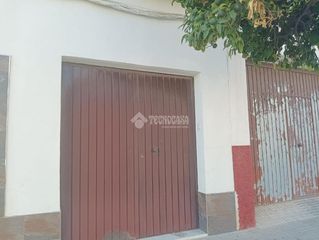 Local Comercial  Cruz de la cava. Local comercial en venta en arahal
