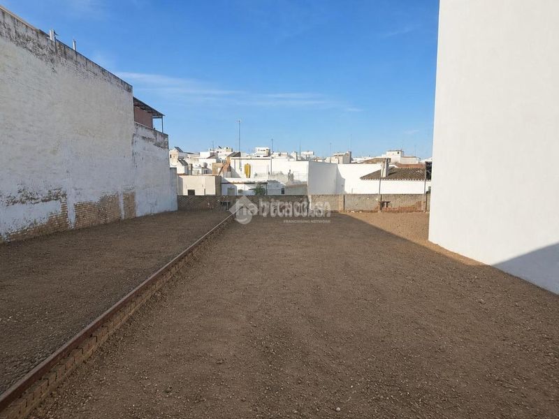 Foto d1c7d631-fce3-4787-bc13-f0b3dc871f7b. Terreny residencial a Arahal
