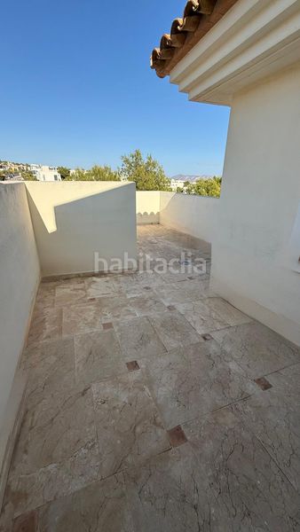 Foto 496520f8-409f-4068-85ff-44447b3df737. Dúplex amb aparcament piscina a Golf Bahía Finestrat