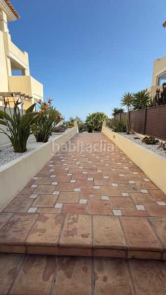 Foto eb7e5b62-c1aa-4d6b-9666-f81847a06848. Dúplex amb aparcament piscina a Golf Bahía Finestrat