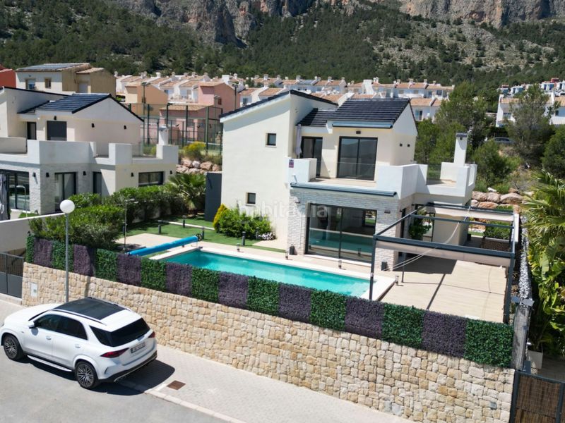 Foto 15bf79d2-48ab-4478-ba98-ebd32b775b54. Xalet amb aparcament piscina a balcón de ponoig - Polop paradis - Polop hills Polop