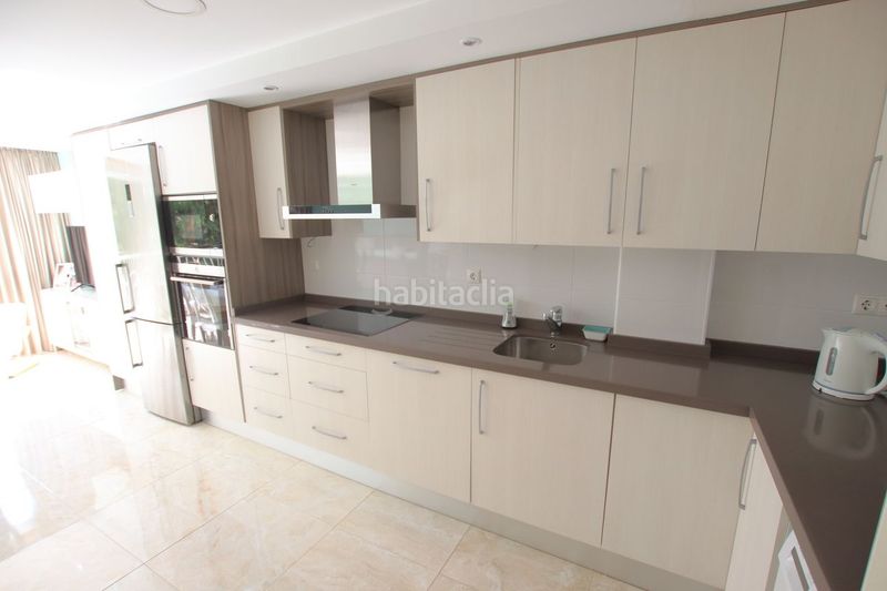 Foto 066b9417-918f-43f0-8765-f5c16cecf916. Apartamento en Playa Levante Benidorm