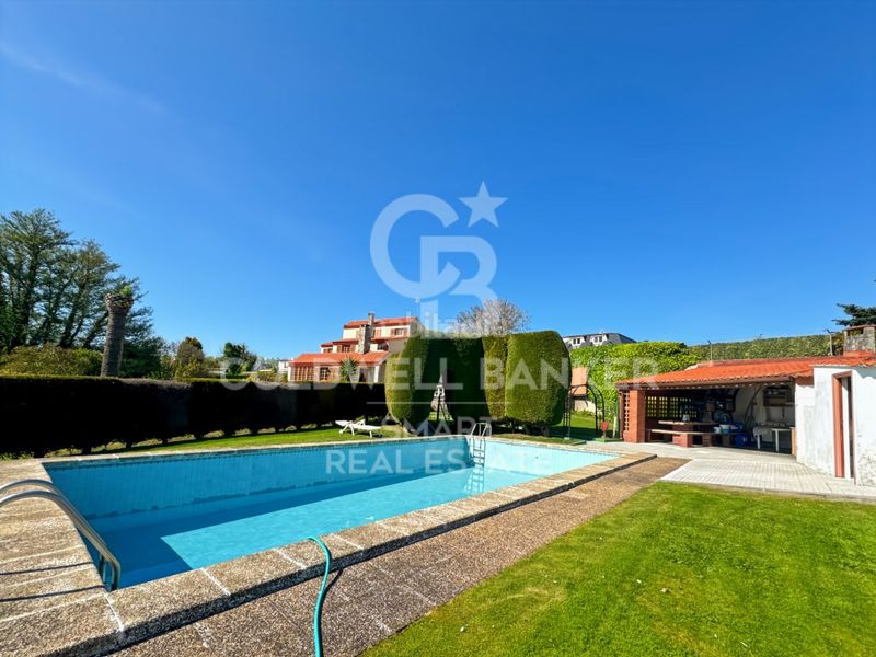 Foto 4407b539-4367-48b5-8409-231414ceb6cb. Xalet amb aparcament piscina a Perillo Oleiros