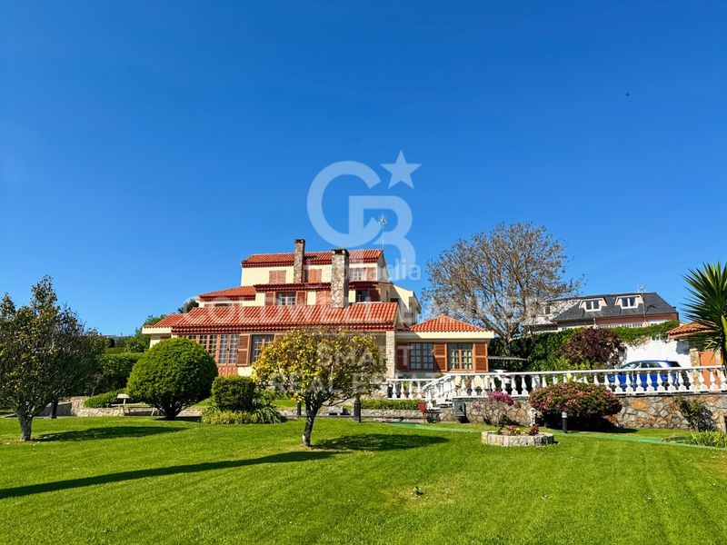 Foto 9d63561b-c447-484f-ab48-bd4c999b1e13. Xalet amb aparcament piscina a Perillo Oleiros
