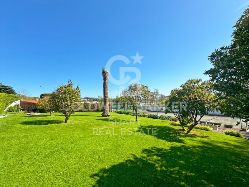 Foto bd203261-fff7-4d84-a67e-e56507110685. Xalet amb aparcament piscina a Perillo Oleiros