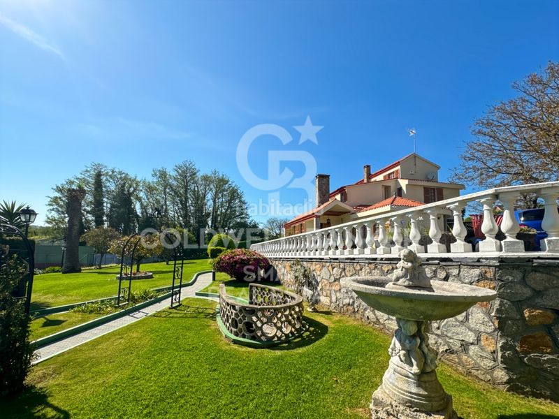 Foto f68e39cb-2e47-477d-962e-2e5e7c47cbac. Xalet amb aparcament piscina a Perillo Oleiros