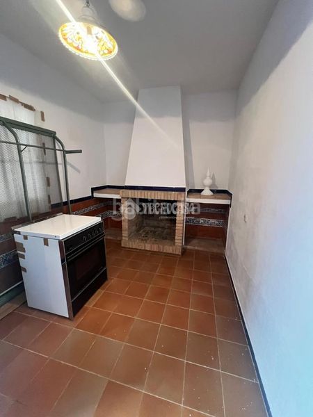 Foto d1c8aff4-87f0-470d-a8e5-f977ed5f9dac. Casa aparellada a Almonte Almonte