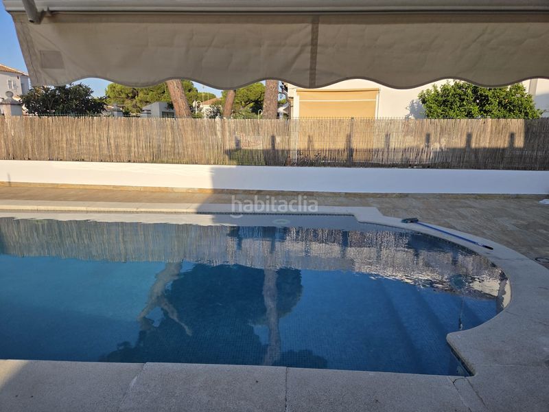 Foto 0b1de3df-9fc3-4d20-9bd8-f7d23a4310c3. Chalet in avenida cristóbal colón 2 in El Portil
