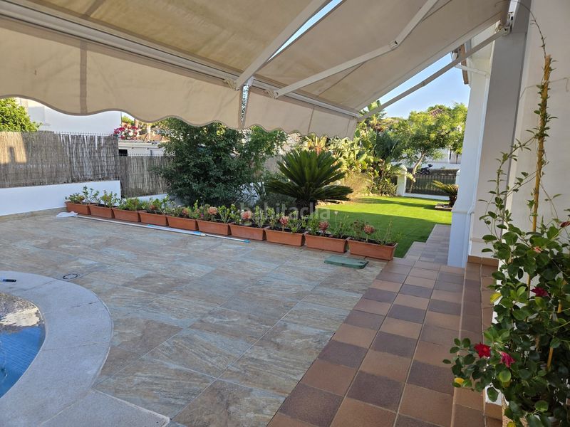 Foto 1d04aeb9-74e6-43af-8abf-677efeda3cf2. Chalet in avenida cristóbal colón 2 in El Portil