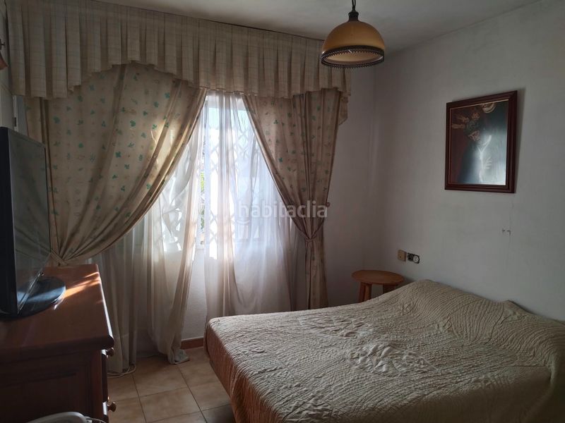 Foto 27106d5f-2e79-4e75-8af8-66852d1496e3. Casa pareada en calle ortega y gasset 1 adosado pareado de esquina en Bellavista 238m de parcela en Aljaraque