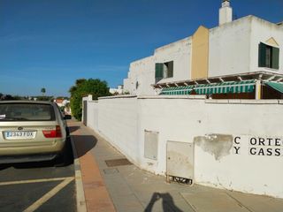 Casa aparellada  Calle ortega y gasset 1. Adosado pareado de esquina en bellavista 238m de parcela
