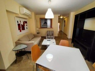 Alquiler Apartamento en Calle real de cartuja 36. Urbano y centrico