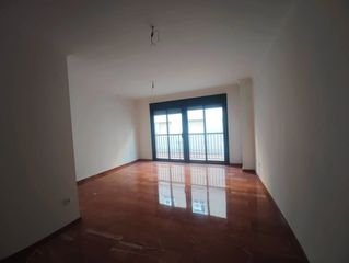 Appartement  Calle ramón y cajal. Piso en venta cullera