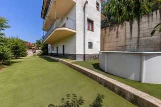 Haus  Carrer sant joan. **chalet independiente en llinars del vallès 350 m², piscina, 1.