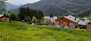 Terreny residencial a Joan maragall. Solars per habitatges unifamiliars entre mitgeres a partir de 37