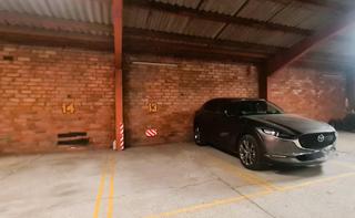 Parking coche en De josep m pellicer 49. Plaa daparcament gran i fcil accs al barri de la carretera de