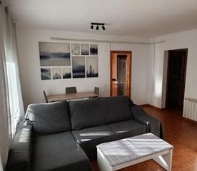 Piso  D'olot 42. El teu pis a ripoll funcional, acollidor i moblat