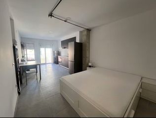 Affitto Appartamento  Carrer de la florista 90. Se alquila studio en excelente ubicación para entrar a vivir