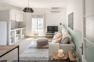 Lloguer Estudi a Dreta de l´Eixample. Estudio recién reformado