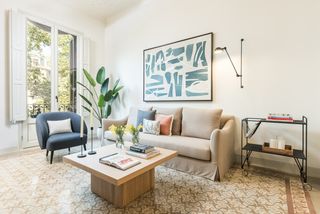 Alquiler Apartamento en Dreta de l´Eixample. Magnifica vivienda de 2 dormitorios con una pequeña terraza exte