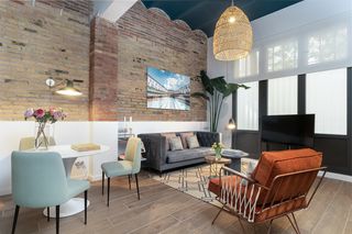 Alquiler Ático en Barri de les Corts. Magnifica vivienda de 1 dormitorio con terraza comunitaria en la