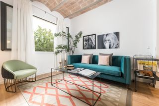 Alquiler Apartamento en Barri de les Corts. Magnifica vivienda de 2 dormitorios con terraza privada y comuni
