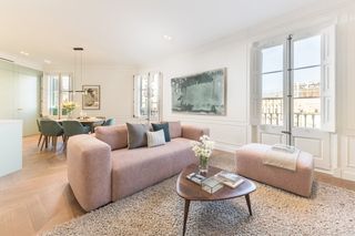 Miete Appartement in Dreta de l´Eixample. Magnifica vivienda de diseño con 2 dormitorios dobles, en uno de