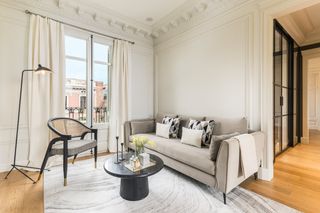 Rent Apartment in Dreta de l´Eixample. Magnifica vivienda de lujo de diseño con 3 dormitorios dobles, e