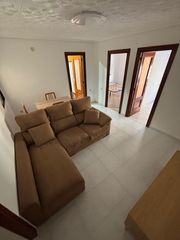Lloguer Apartament a Barrio Benicalap. Alquilamos excelente vivienda en una primera planta