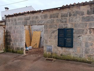 Terreny residencial a Ariany. Solar urbano con proyecto de casa de pueblo en ariany