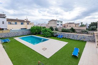 Casa a Els pla de na Tesa. Casa con piscina privada y apartamento anexo en pla de na tesa