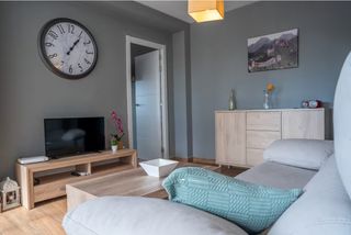 Rent Apartment in Avenida juan fuster zaragoza 15. Piso de 2 dormitorios con piscina, garaje y vistas al mar en ben