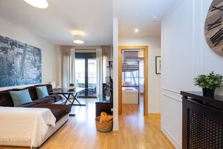 Lloguer Apartament a Calle josé luis pérez pujadas 33. Amplio piso de 2 dormitorios con terraza, piscina y parking en g
