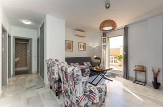 Miete Appartement  Calle victoria 64. Fantástico ático de 3 dormitorios con gran terraza y parking en
