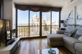 Rent Apartment in Plaza puerta del mar 1. Espectacular ático de 2 dormitorios con vistas al mar en el cent