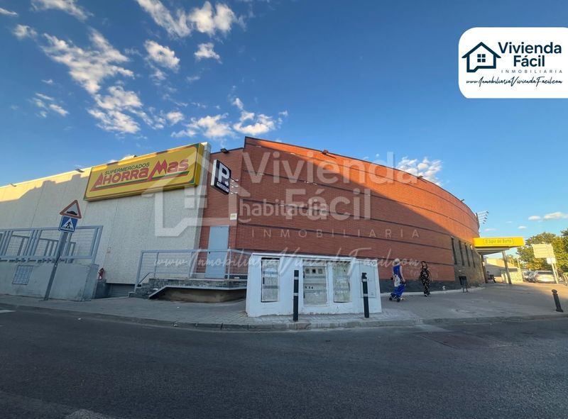 Foto a45fab94-fc4b-4d5c-b546-dd6c6fa32816. Xalet amb xemeneia calefacció aparcament a Las Lomas Seseña