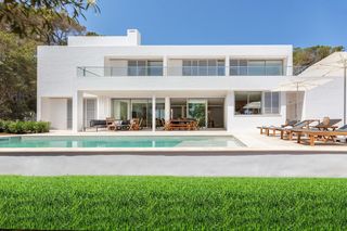 Chalet  Avinguda de b�lgica 36. Espectacular chalet independiente en cala d'or - dise�o contempo