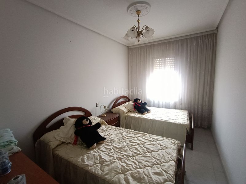 Foto 5f903d78-764c-47b7-b820-9bc2ba2c3cf4. Casa in calle coria 55 in Moraleja