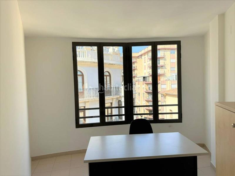 Foto d33ed588-8c24-4c04-bc4c-1ccfd1d6a460. Location bureau dans Sant Francesc Valencia