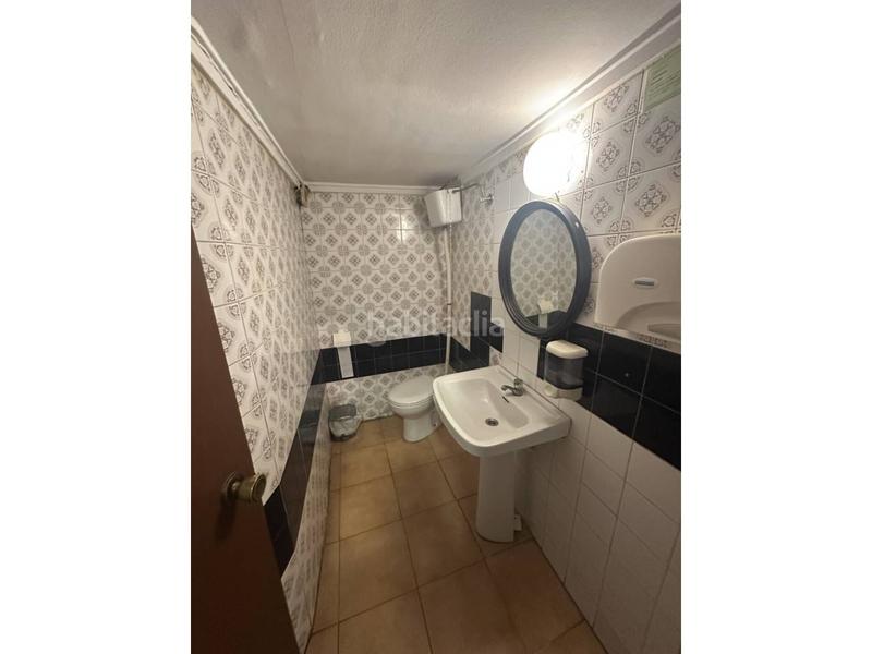 Foto 0541f46c-abb6-447f-8b61-519999b74292. Locale commerciale in La Petxina Valencia