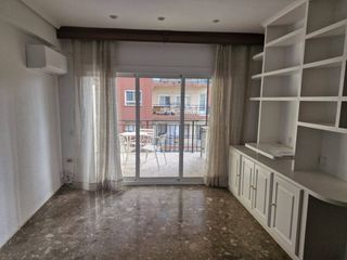Lloguer Pis  Plaza cedro. Piso en alquiler en ciutat jardí46022