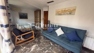 Miete Etagenwohnung in Del marqués de los vélez 2. Piso en alquiler ideal para estudiantes!
