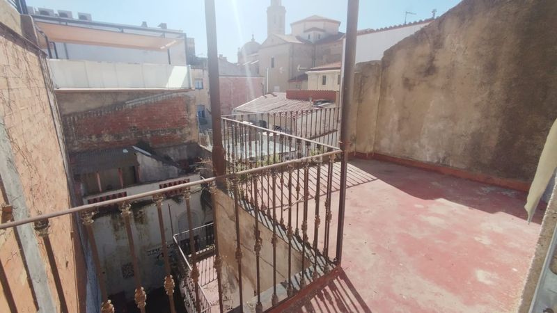 Foto 010055c2-dae9-49f4-ab8c-3562ba7ee1d9. Edifici a Calella