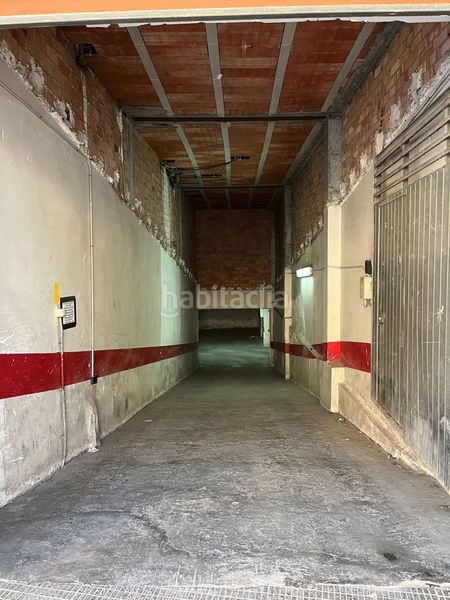 Foto b95e3ef4-5c50-4715-9303-f850ef360713. Posto auto in Monòver