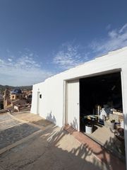 Casa in Monòver. Casa independiente con impresionantes vistas a monóvar, reformad