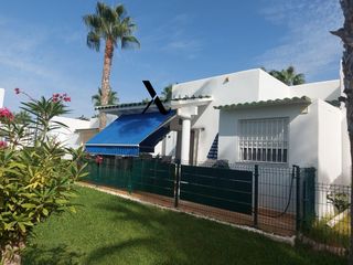 Casa  Calle mediterraneo. Chalet reformado con vistas al mar y porche a 5 min de la playa